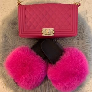 Big fur slides and matching bag last 1!!!